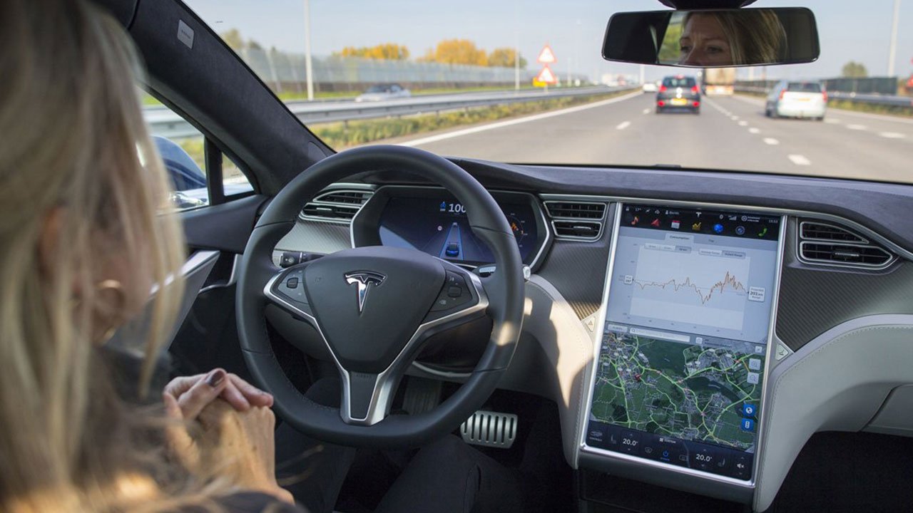Tesla’nın Sürüş Teknolojisinde Korkutan Hata!